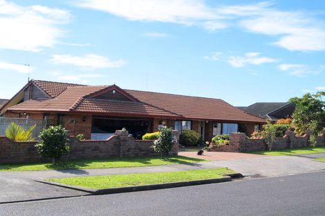 Photo of property in 1/21 Carriage Close, Northpark, Auckland, 2013