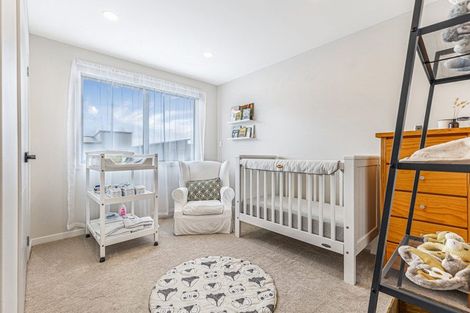 Photo of property in 3 Hea Road, Hobsonville, Auckland, 0616