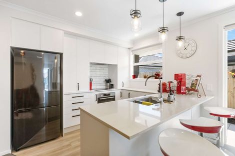 Photo of property in 14 Toi Place, Papamoa, 3118