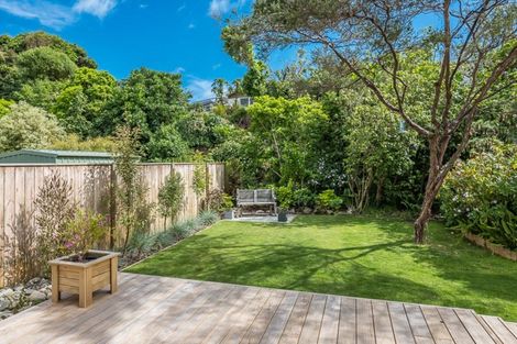 Photo of property in 4 Kaikomako Road, Waikanae, 5036