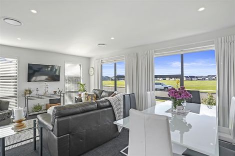 Photo of property in 21 Goldie Drive, Rangiora, 7400