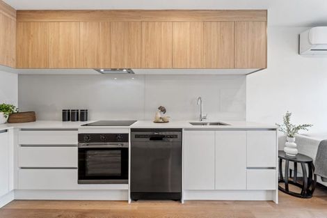 Photo of property in 57 Selo Street, Glen Eden, Auckland, 0602