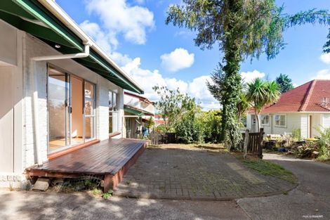 Photo of property in 3/23 Craigbank Avenue, New Lynn, Auckland, 0600