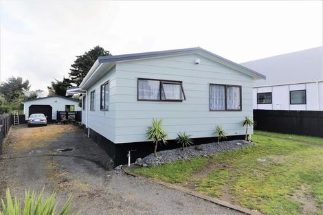 Photo of property in 21 Manuka Street, Castlecliff, Whanganui, 4501
