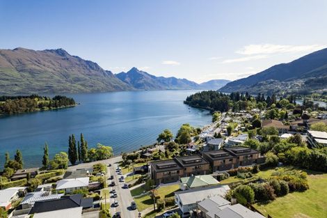 Photo of property in 8 Suburb Street, Queenstown, 9300