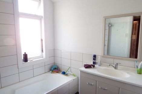 Photo of property in 13 Ross Street, Marton, 4710