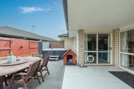 Photo of property in 38 Bramley Drive, Rototuna, Hamilton, 3210