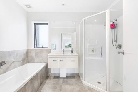 Photo of property in 120 Hobsonville Point Road, Hobsonville, Auckland, 0616