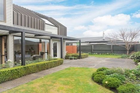 Photo of property in 52 Arlington Street, Burnside, Christchurch, 8053