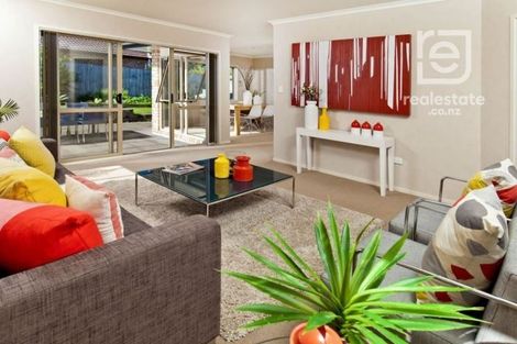 Photo of property in 112a Matipo Road, Te Atatu Peninsula, Auckland, 0610
