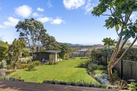 Photo of property in 50 Winara Avenue, Waikanae, 5036