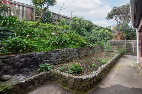 Photo of property in 62 Churton Drive, Churton Park, Wellington, 6037