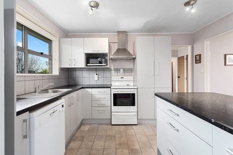 Photo of property in 32 Farnworth Crescent, Whakatane, 3120