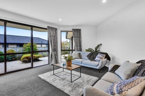 Photo of property in 72 Dillon Drive, Bell Block, New Plymouth, 4312
