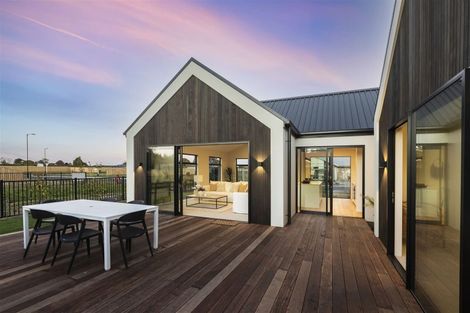 Photo of property in 28 Oakmill Drive, Casebrook, Christchurch, 8051