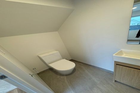 Photo of property in 19 Windy Ridge Road, Glenfield, Auckland, 0629