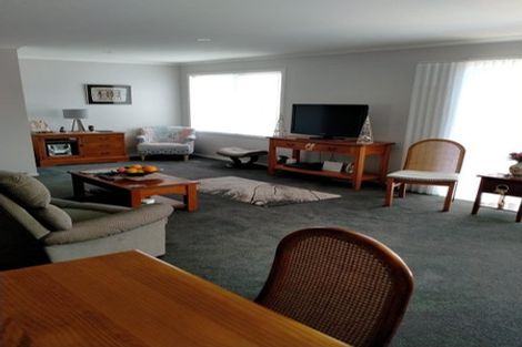 Photo of property in 18a Resolution Drive, Whitby, Porirua, 5024