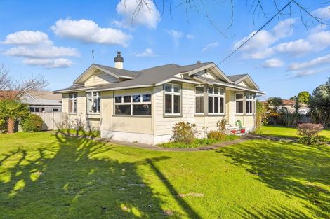 Photo of property in 2 Weraroa Road, Levin, 5510