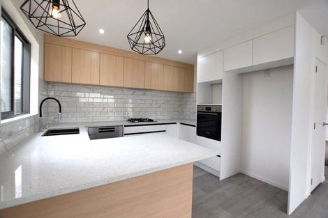 Photo of property in 62 Royal Road, Massey, Auckland, 0614
