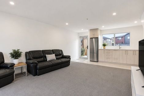 Photo of property in 2/5 Matata Place, Dallington, Christchurch, 8061