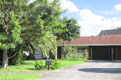 Photo of property in 1/18 Vivian Wilson Drive, Eastern Beach, Auckland, 2012