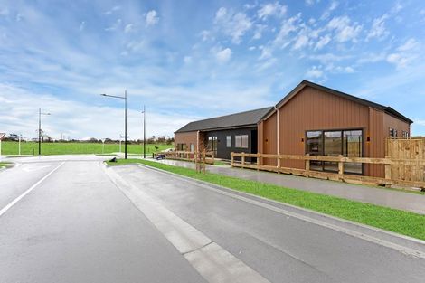 Photo of property in 93 Maungakaraka Road, Karaka, 2580