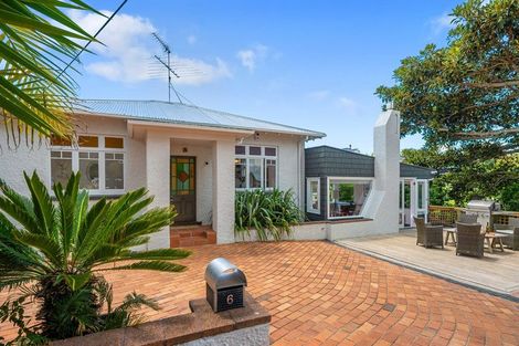 Photo of property in 6 Mollyhawk Place, Birkenhead, Auckland, 0626