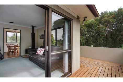Photo of property in 32 Hiwihau Place, Glenfield, Auckland, 0629