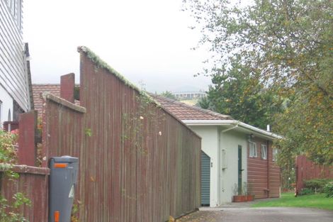 Photo of property in 2a Mckeefry Grove, Tawa, Wellington, 5028
