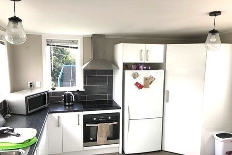 Photo of property in 28 Matenga Street, Waikanae, 5036