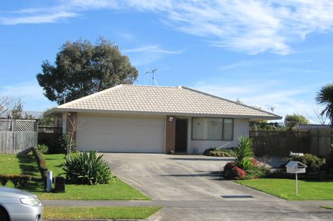 Photo of property in 8 Shannon Place, Nawton, Hamilton, 3200