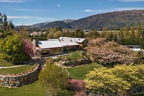 Photo of property in 46 Ballantyne Road, Wanaka, 9305