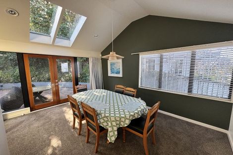 Photo of property in 9a Wadestown Road, Wadestown, Wellington, 6012