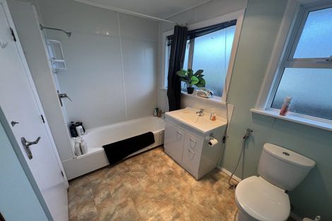 Photo of property in 32 Thomson Street, West End, Palmerston North, 4412