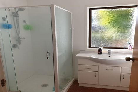 Photo of property in 82 Sandspit Road, Waiuku, 2123