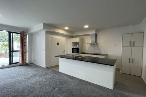 Photo of property in 4/11 Carlos Drive, Flat Bush, Auckland, 2016