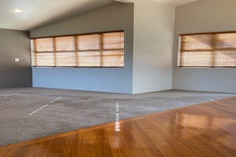 Photo of property in 2b Braemar Road, Castor Bay, Auckland, 0620