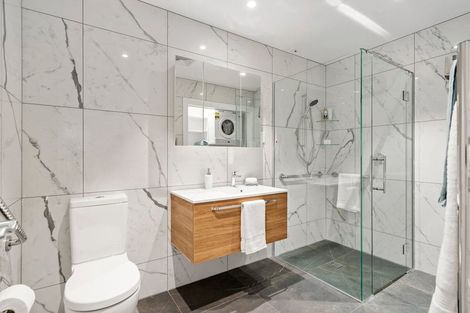 Photo of property in 4/30 Ambassador Glade, Orewa, 0931