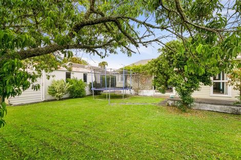 Photo of property in 24 Te Kanawa Crescent, Henderson, Auckland, 0610