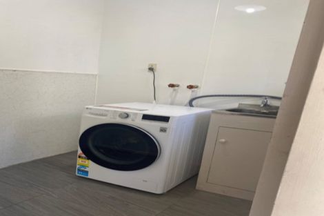 Photo of property in 140 Ti Rakau Drive, Pakuranga, Auckland, 2010