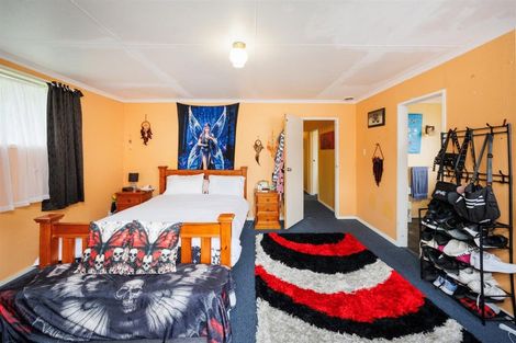 Photo of property in 19 Alexandra Street, Marton, 4710