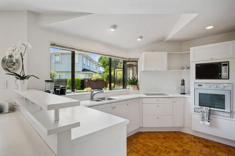 Photo of property in 2/12 Stratford Avenue, Milford, Auckland, 0620