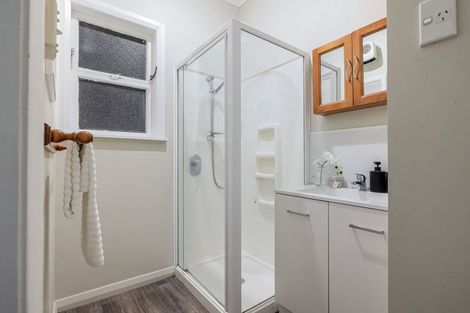 Photo of property in 27 Savage Crescent, West End, Palmerston North, 4412