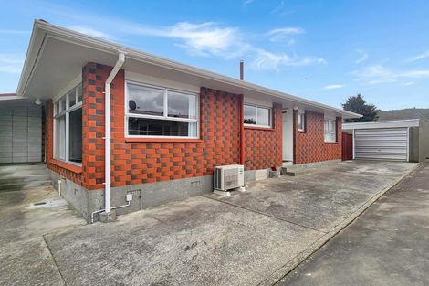 Photo of property in 2 Ferretti Grove, Avalon, Lower Hutt, 5011