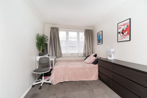 Photo of property in 16 Newbury Street, Awapuni, Palmerston North, 4412