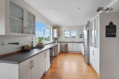 Photo of property in 2 Lambert Way, Paraparaumu, 5032