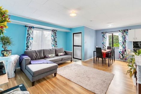 Photo of property in 12 Cameron Place, Ranui, Auckland, 0612
