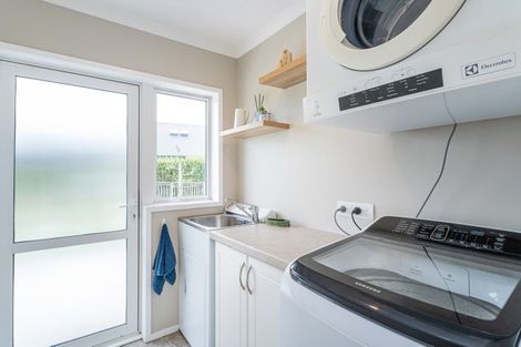 Photo of property in 10 Austin Drive, Whitianga, 3510