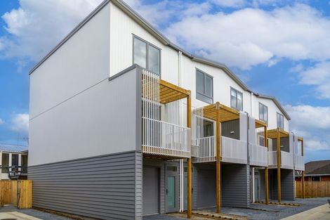 Photo of property in 7/2 Moor Avenue, Te Atatu Peninsula, Auckland, 0610