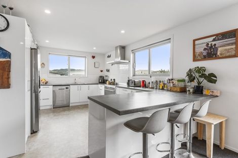 Photo of property in 13 Manatu Close, Whangamata, 3691